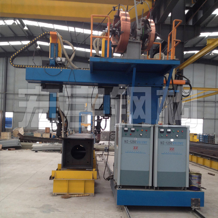 懸臂式箱型焊接機(jī)XH12用于箱型構(gòu)件焊縫焊接