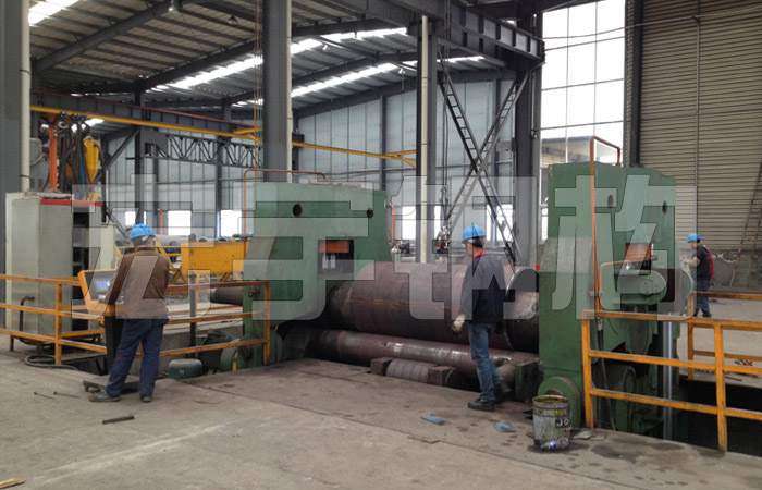 卷板機(jī)機(jī)器設(shè)備WLLS-60*3200用于圓形構(gòu)件加工