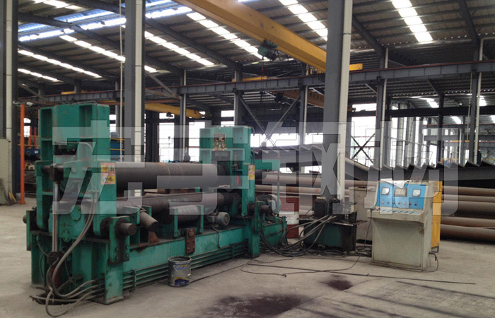 卷板機WLLS-25×250用于圓形構(gòu)件加工